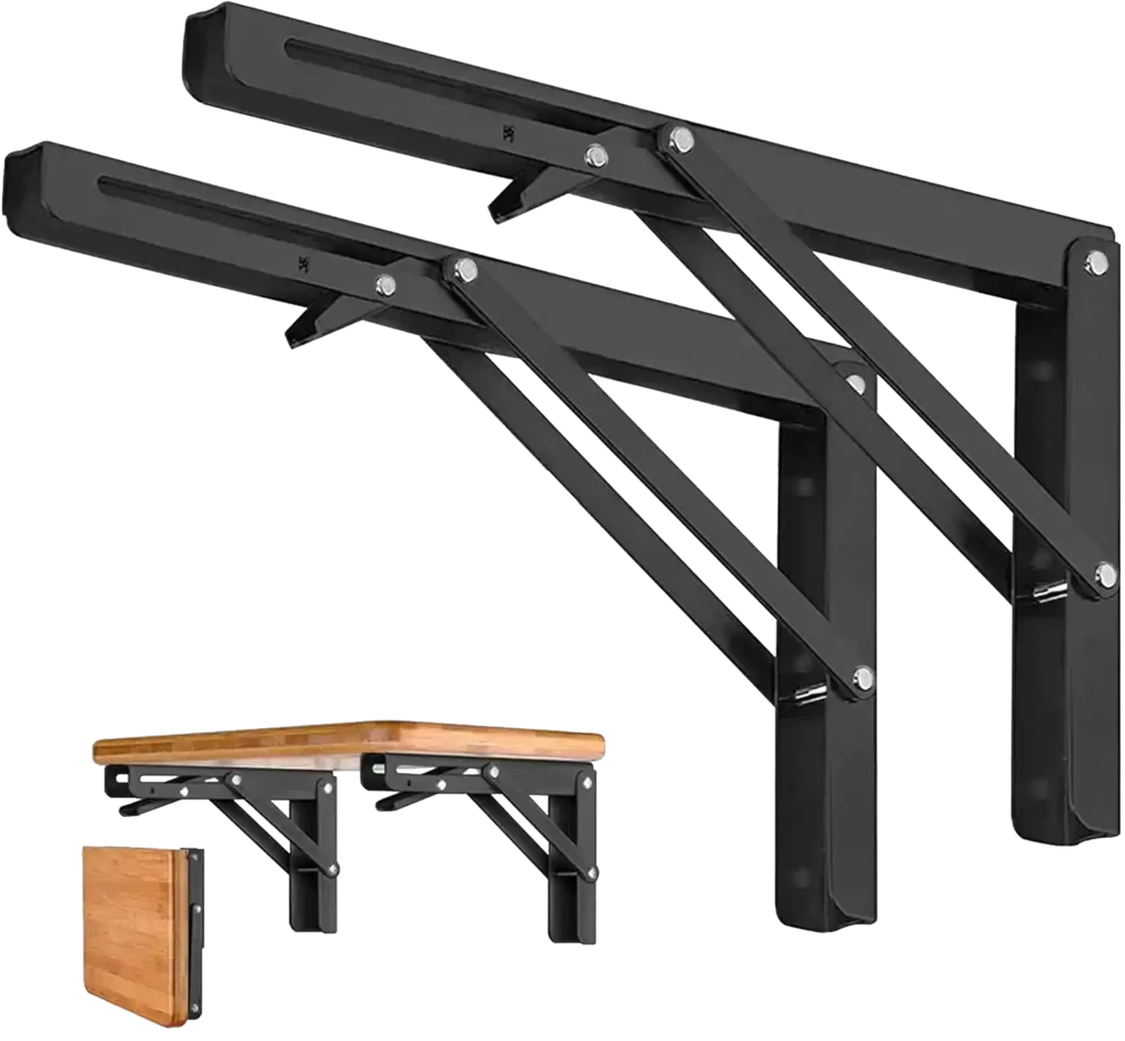 Juego de soportes plegables de metal negro para estanterías o mesas de pared, acompañado de tornillos de montaje y ejemplo de instalación con tabla de madera.